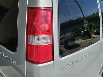 Chevrolet Express Van 2019, 80931 км, за 25780.03 USD - фото 14