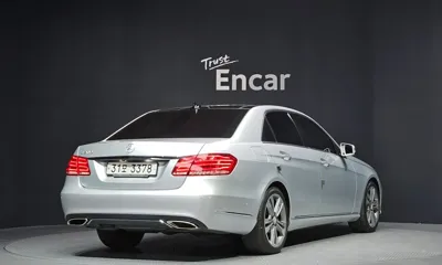 Mercedes-Benz E-Class 2014, 157154 км, за 4726.27 USD