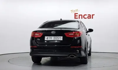 Kia K5 2014, 102810 км, за 4355.46 USD