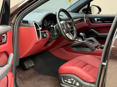 Porsche Cayenne 2019, 93000 км, за 57091.3 USD