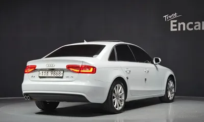 Audi A4 2015, 78802 км, за 3678.4 USD