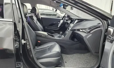 Hyundai Grandeur 2017, 267819 км, за 3275.57 USD - фото 11