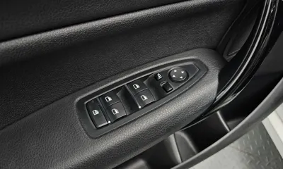 BMW 1-Series 2018, 31546 км, за 13270.89 USD - фото 28