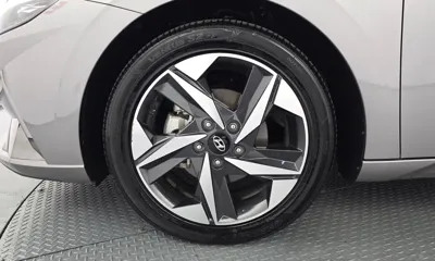 Hyundai Avante 2023, 67594 км, за 15172.23 USD