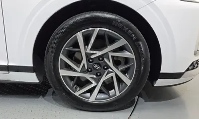 Hyundai Grandeur 2023, 40720 км, за 18540.22 USD