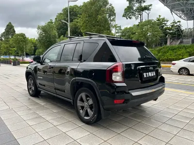 Jeep Compass (Import) 2015, 130000 км, за 2913.42 USD
