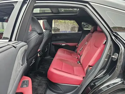 Lexus RX 2024, 27000 км, за 69009.84 USD - фото 6