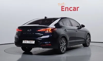 Hyundai Avante 2019, 136216 км, за 7877.12 USD