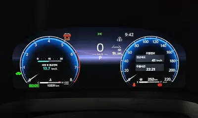 Toyota Alphard 2024, 13331 км, за 62466.99 USD - фото 8