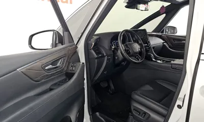 Toyota Alphard 2024, 13331 км, за 62466.99 USD - фото 10