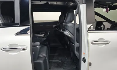 Toyota Alphard 2024, 13331 км, за 62466.99 USD - фото 11