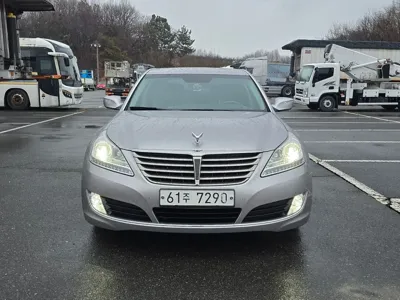 Hyundai Equus 2013, 143750 км, за 5153.62 USD