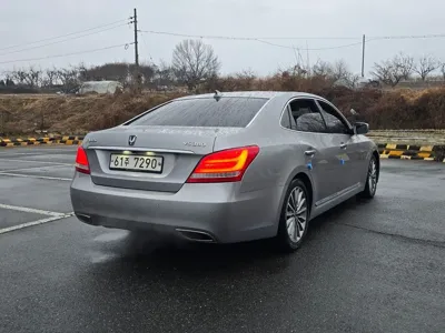 Hyundai Equus 2013, 143750 км, за 5153.62 USD