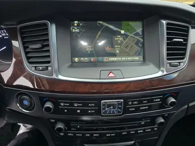Hyundai Equus 2013, 143750 км, за 5153.62 USD - фото 12