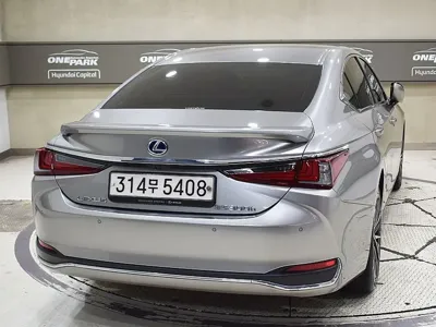 Lexus ES 2022, 145667 км, за 25937.71 USD
