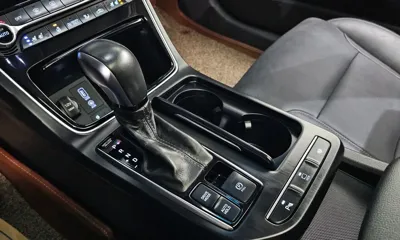 Hyundai Grandeur 2018, 56501 км, за 12620.36 USD - фото 9
