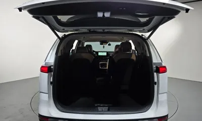 Kia Canival 2023, 52205 км, за 18877.38 USD - фото 19