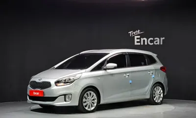 Kia Carens · 2015 год