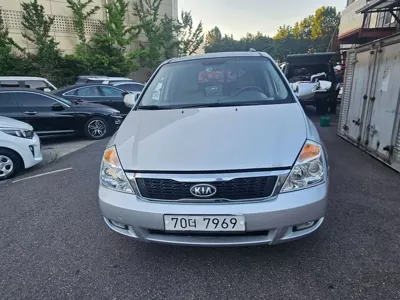 Kia Canival · 2012 год