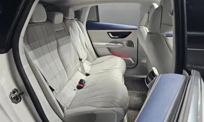 Mercedes-Benz EQE 2023, 44280 км, за 38966.99 USD - фото 11