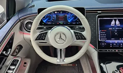 Mercedes-Benz EQE 2023, 44280 км, за 38966.99 USD - фото 13