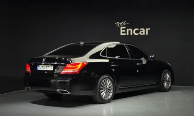Hyundai Equus 2013, 239287 км, за 3190.73 USD