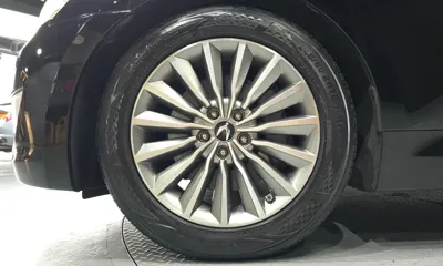 Hyundai Equus 2013, 239287 км, за 3190.73 USD