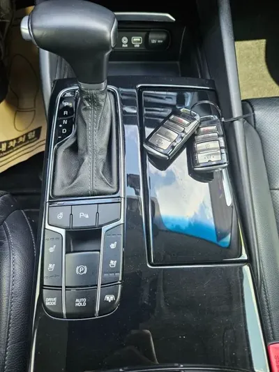 Kia K7 2017, 167147 км, за 6055.87 USD - фото 8