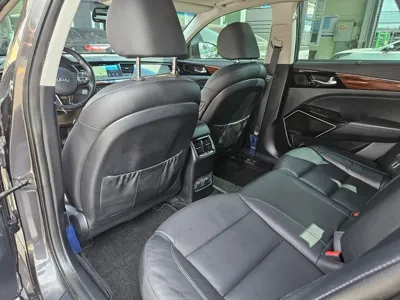 Kia K7 2017, 167147 км, за 6055.87 USD - фото 16