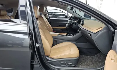 Hyundai Sonata 2020, 57985 км, за 13674.54 USD - фото 11