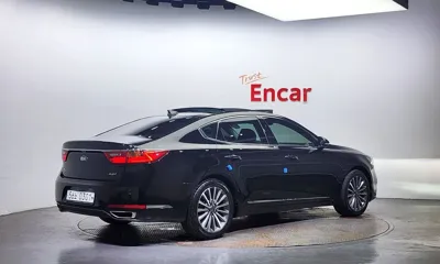Kia K7 2016, 118592 км, за 7866.21 USD