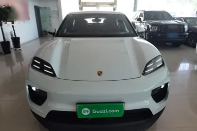 Porsche Macan 2024, 14200 км, за 68102 USD
