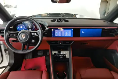 Porsche Macan 2024, 14200 км, за 68102 USD - фото 12