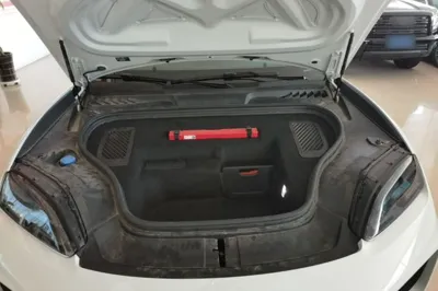Porsche Macan 2024, 14200 км, за 68102 USD - фото 24