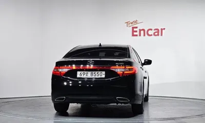 Hyundai Grandeur 2014, 108437 км, за 2908.52 USD