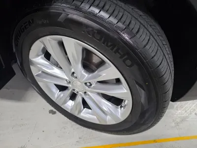 Hyundai Santafe 2018, 65000 км, за 10401.09 USD