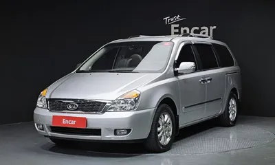Kia Canival · 2011 год