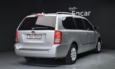 Kia Canival 2011, 91619 км, за 3629.03 USD