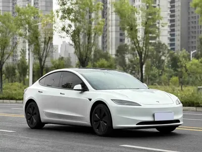Tesla Model 3 2025, 13000 км, за 24767.44 USD
