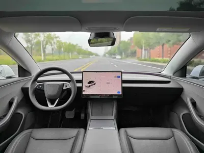 Tesla Model 3 2025, 13000 км, за 24767.44 USD