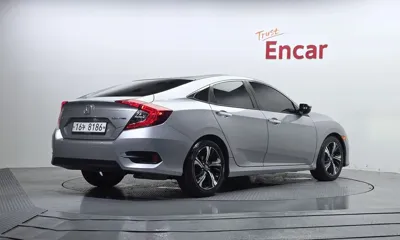 Honda Civic 2017, 99712 км, за 7995.84 USD