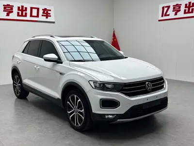 Volkswagen T-Roc 2023, 38000 км, за 15611.76 USD