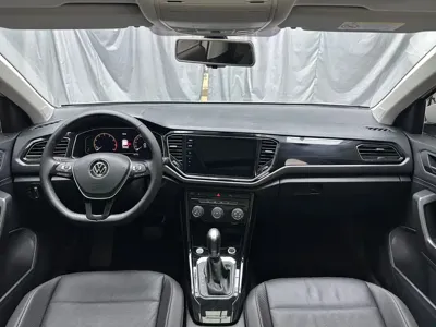Volkswagen T-Roc 2023, 38000 км, за 15523.67 USD - фото 6