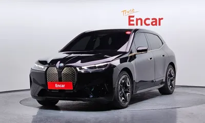 BMW iX · 2022 год