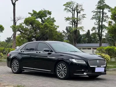 Lincoln Continental 2018, 97000 км, за 11184.98 USD