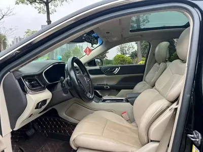 Lincoln Continental 2018, 97000 км, за 11184.98 USD