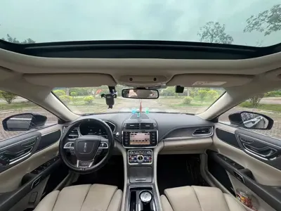 Lincoln Continental 2018, 97000 км, за 11184.98 USD - фото 7