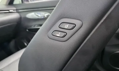 Genesis GV70 2022, 99579 км, за 19029.8 USD - фото 32