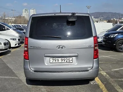 Hyundai Starex 2017, 66133 км, за 8857.75 USD