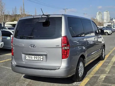 Hyundai Starex 2017, 66133 км, за 8857.75 USD - фото 17